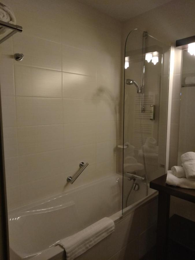Suite Apartment with Sea View (2 Adults + 2 Children)
