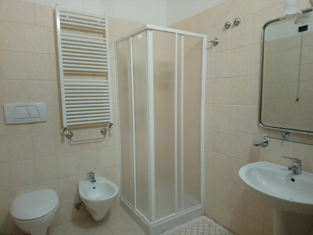 Camera Doppia con Letti Singoli con Bagno Privato
