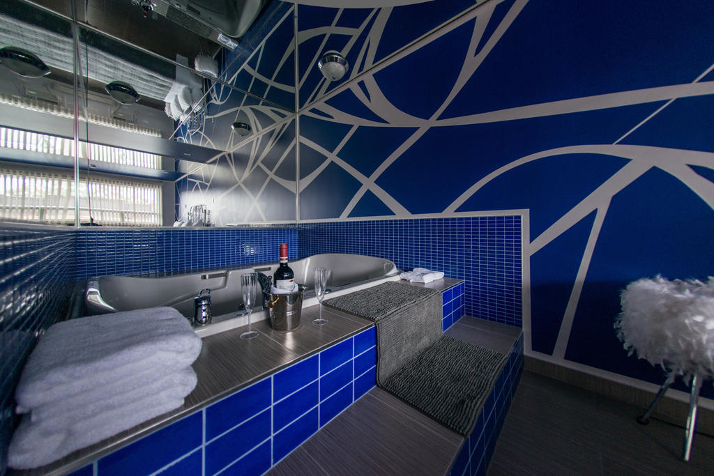 Chambre Lit Queen-Size avec Baignoire Spa