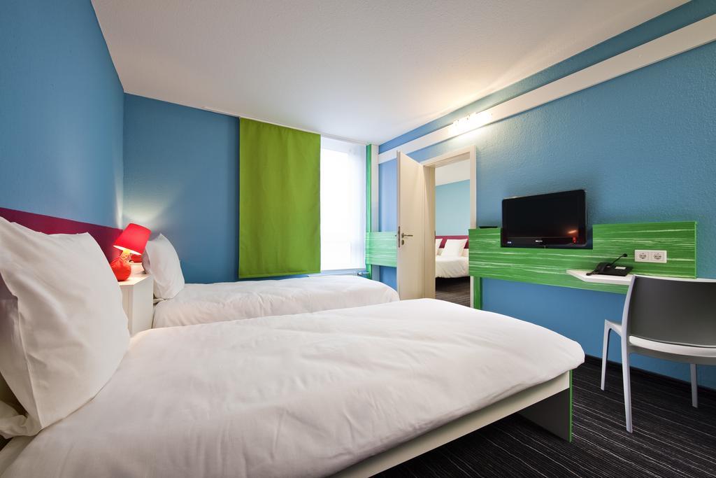 Standaard Familiekamer Suite met 2 Communicerende Kamers