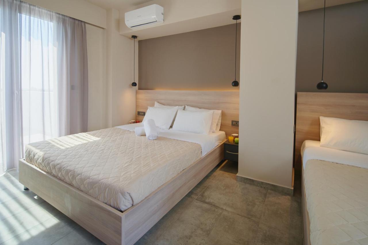 Camera Tripla Budget con Vista Mare Parziale
