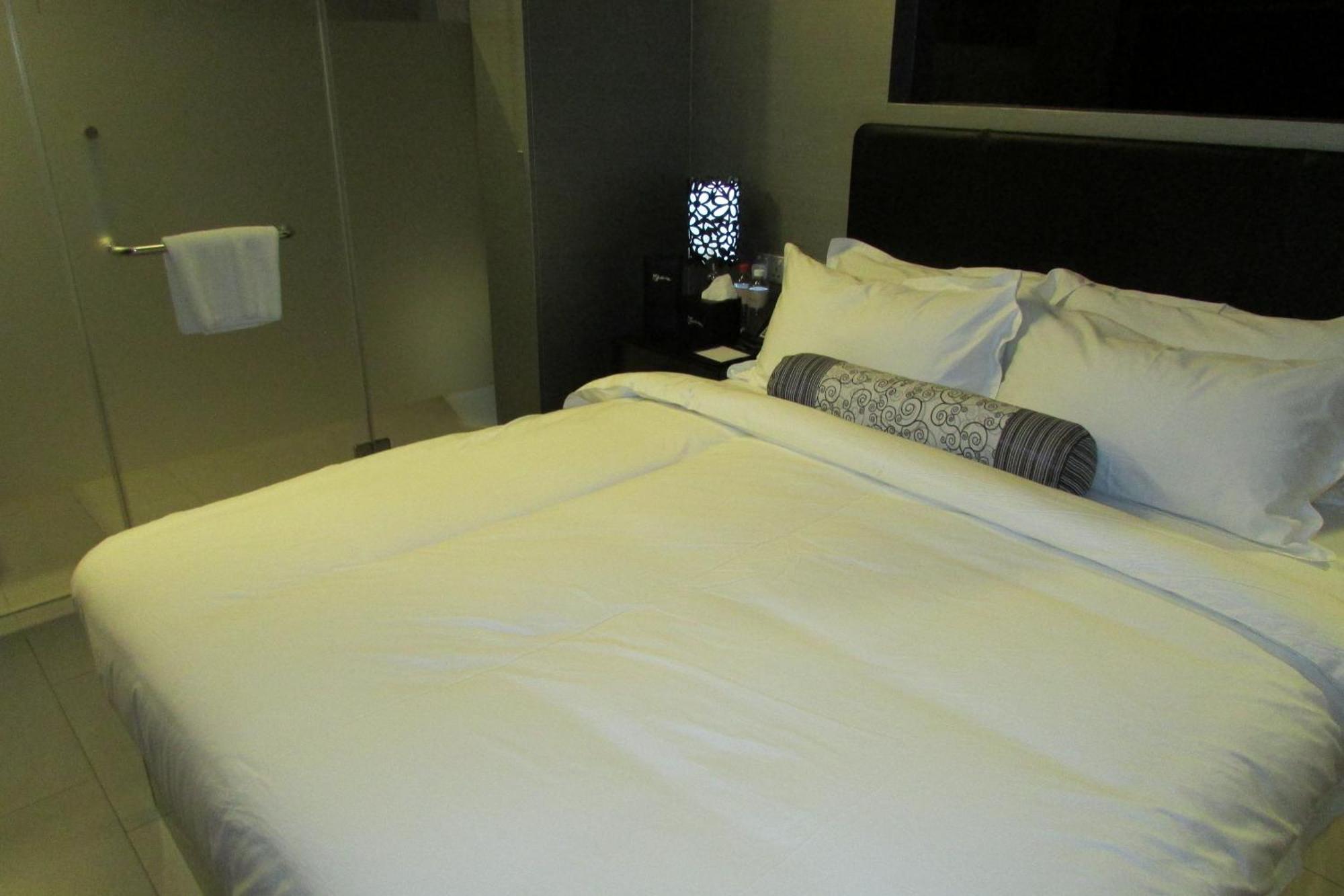 Deluxe Queen Room,112625442:JPEG