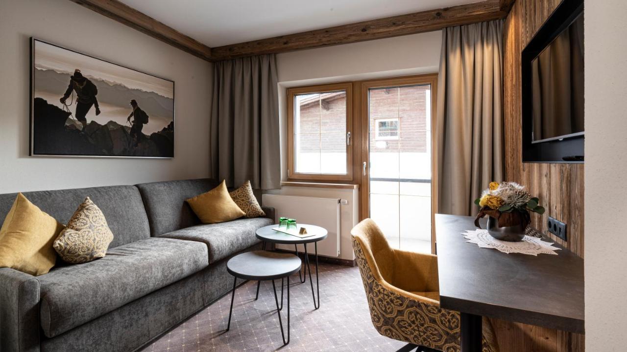 Doppelzimmer mit Balkon (2 Erwachsene + 1 Kind)