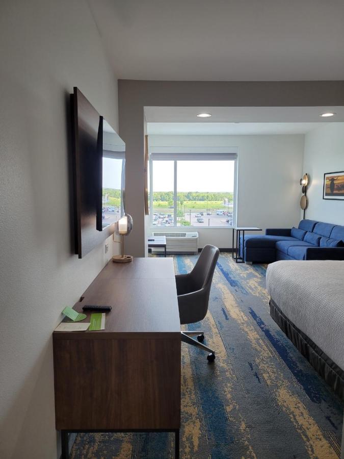 Executive King Room - Non-Smoking