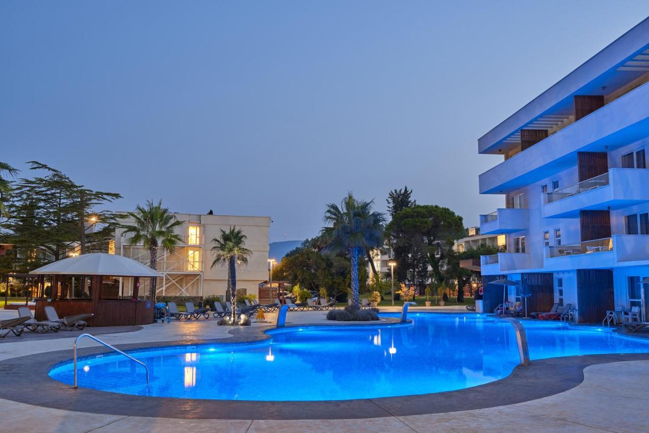 Suite Premium con 2 Camere da Letto e Accesso Diretto alla Piscina