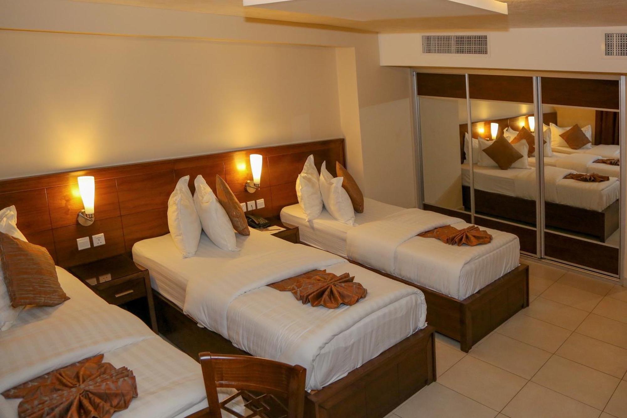 Standard Triple Room,695643261:JPEG
