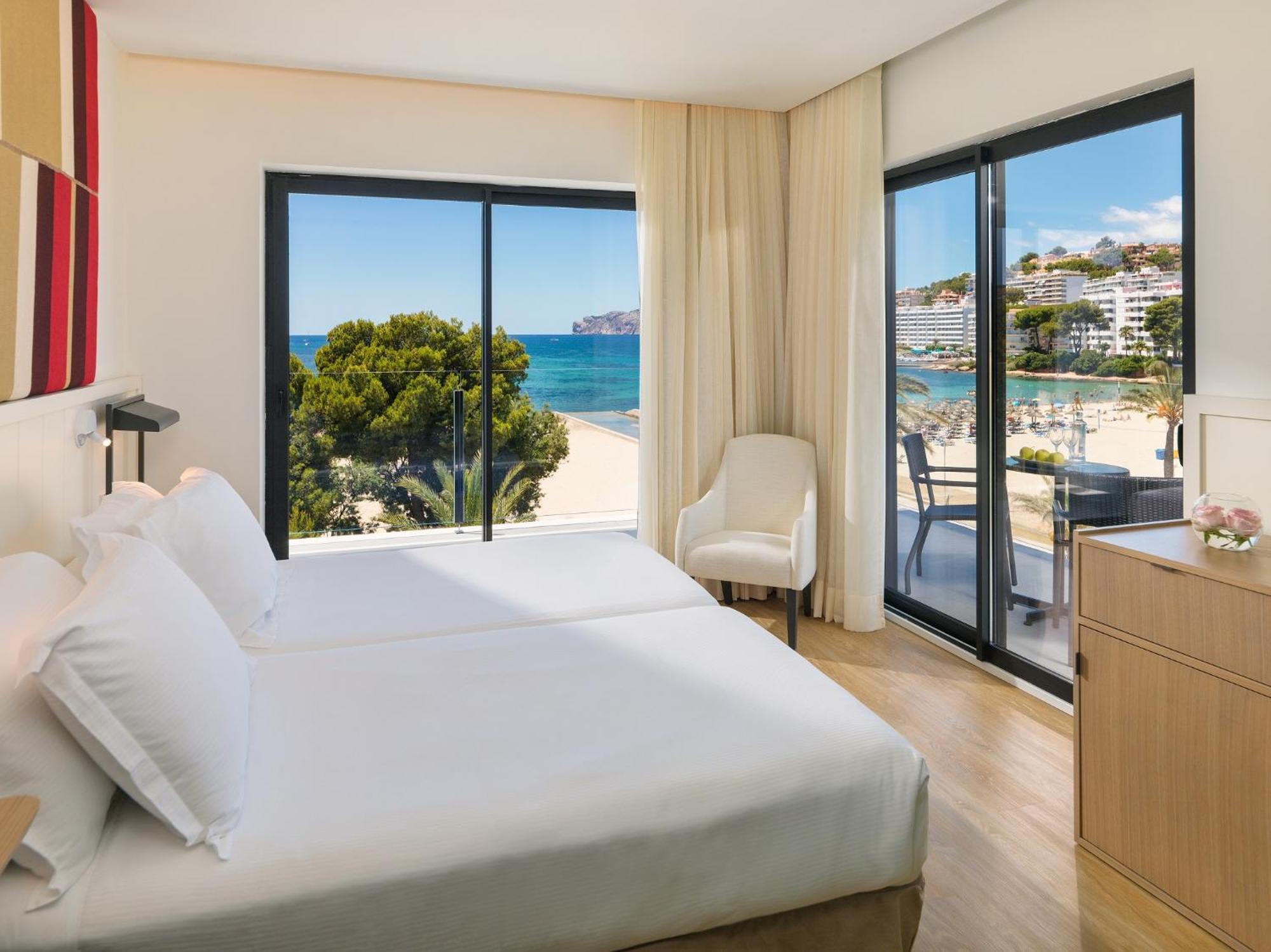 Habitación Deluxe con vistas al mar (2 adultos + 1 niño)
