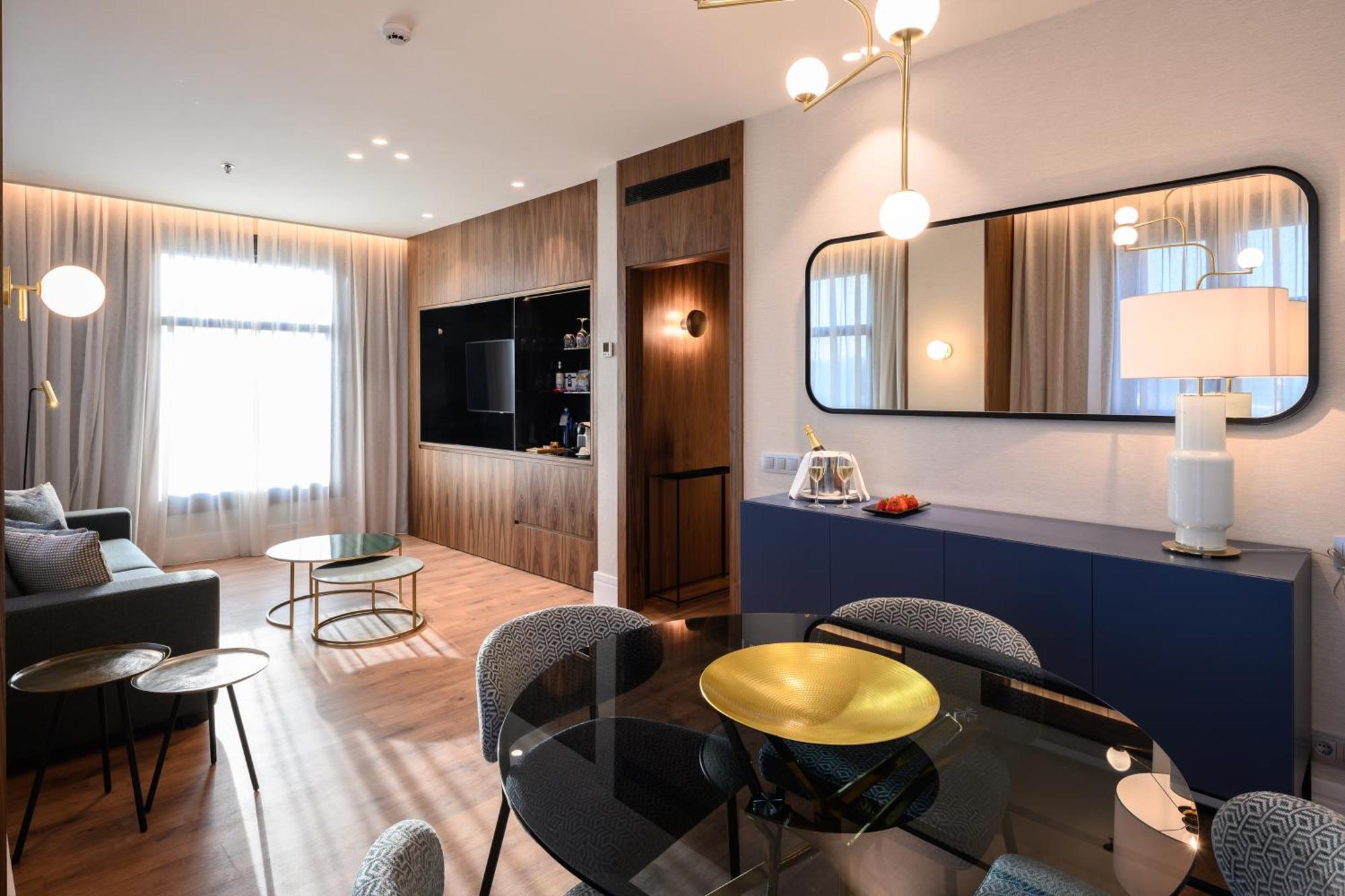 Panoramic Suite
