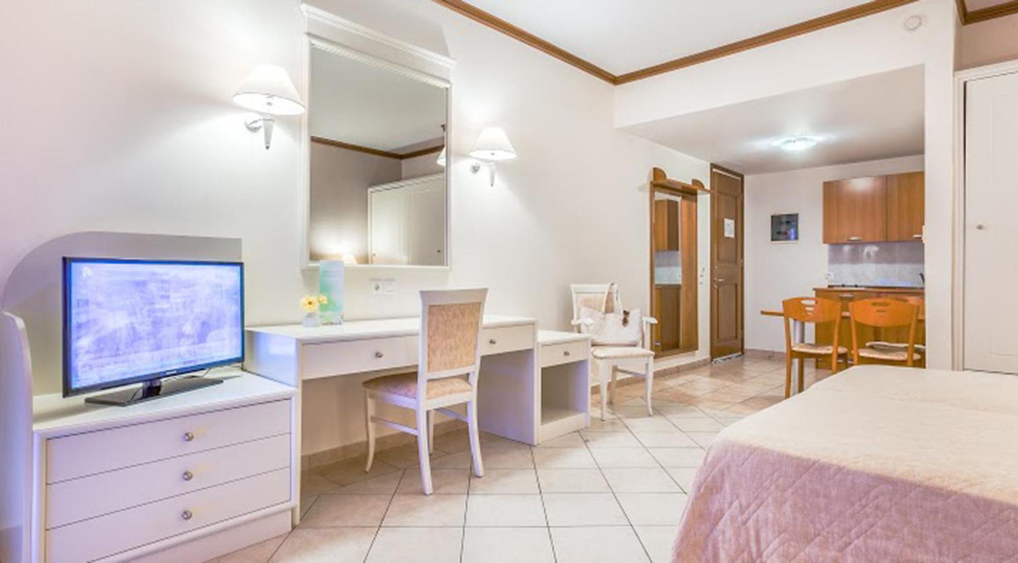 Doppel-/Zweibettzimmer mit Meerblick (1 Erwachsener + 2 Kinder)