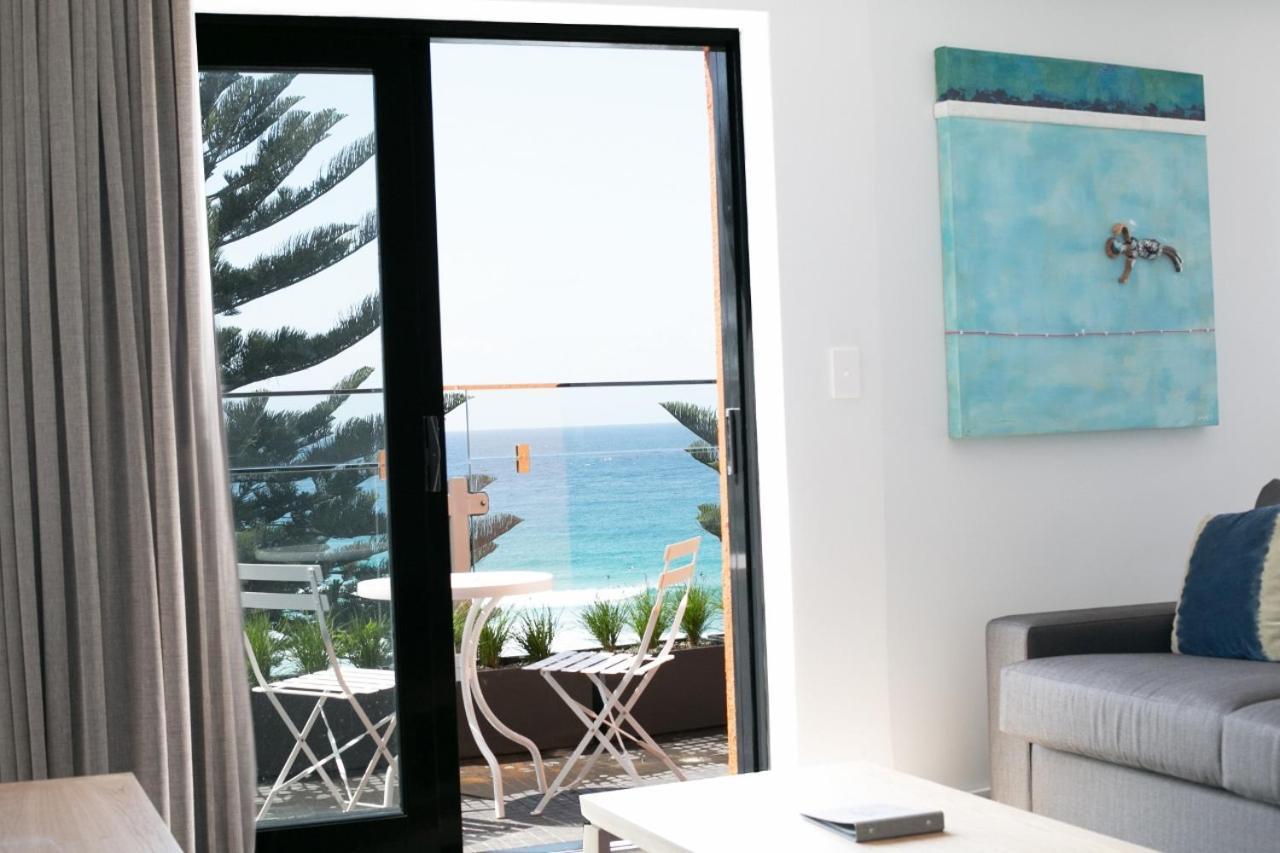 Two-Bedroom Interconnecting Apartment with Ocean View and Balcony