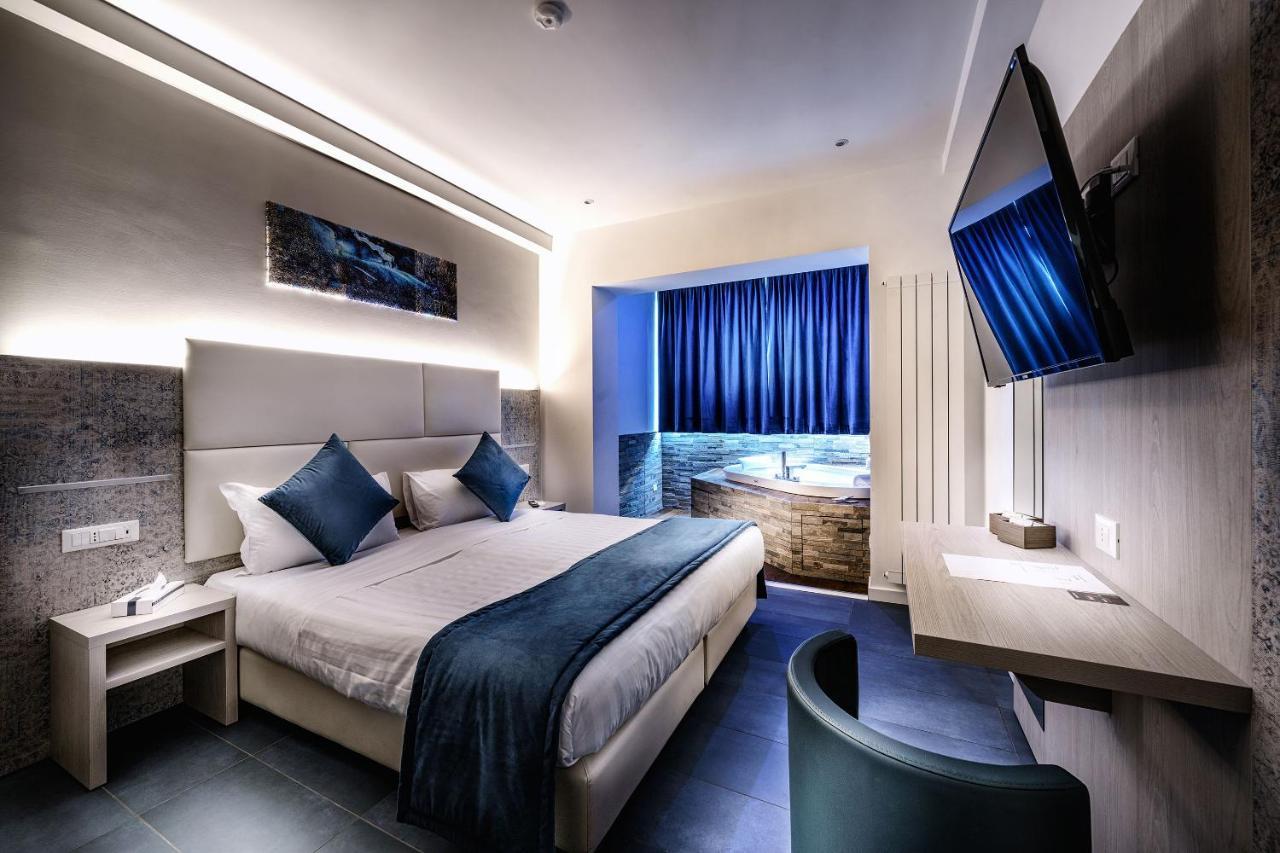 Quarto Deluxe com Cama de Casal ou 2 de Solteiro
