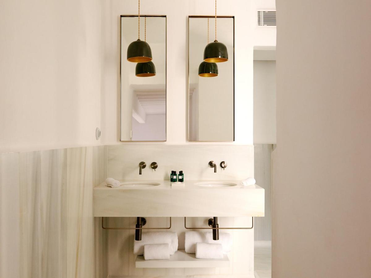 Deluxe Premier with View and Spa access