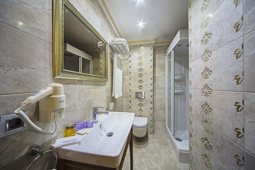 Family Room (4 Adults)