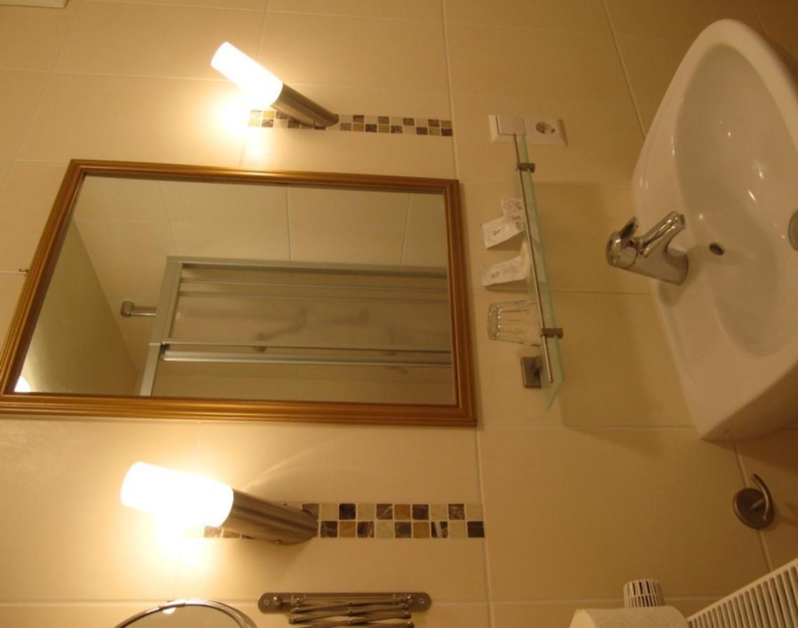 Single Room,1630875622:JPEG