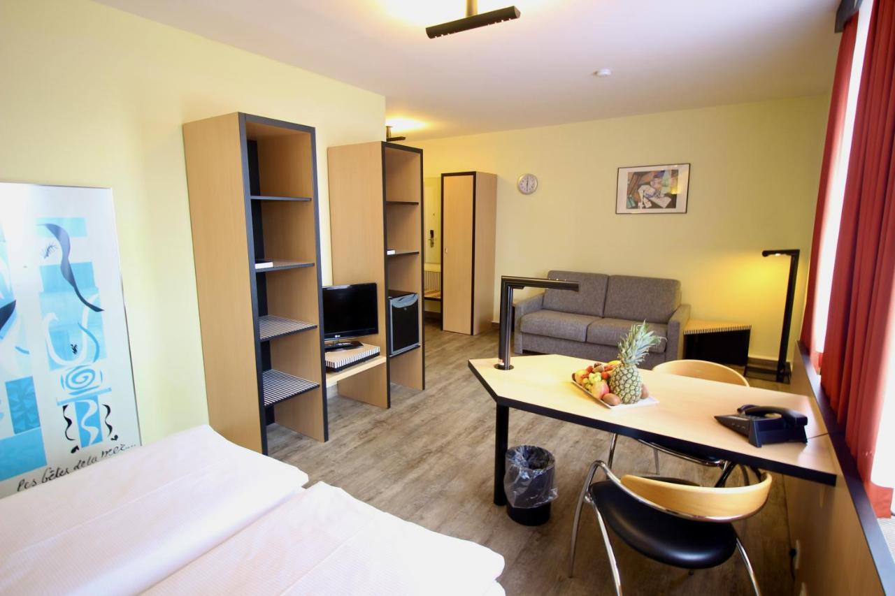 Studio met Queensize Bed