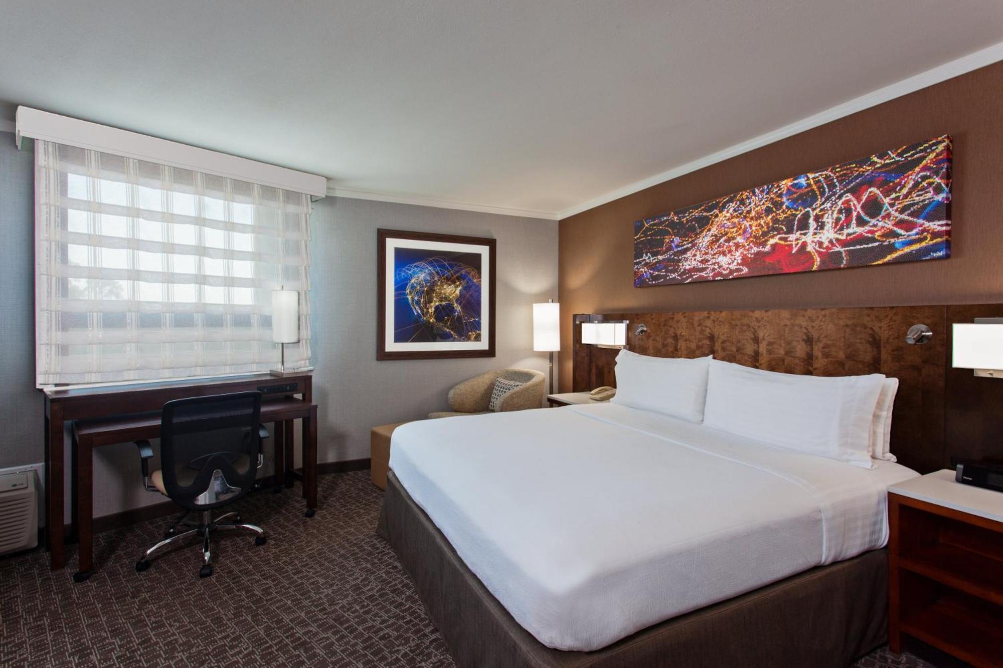 King Room - Hearing Accessible/Non-Smoking