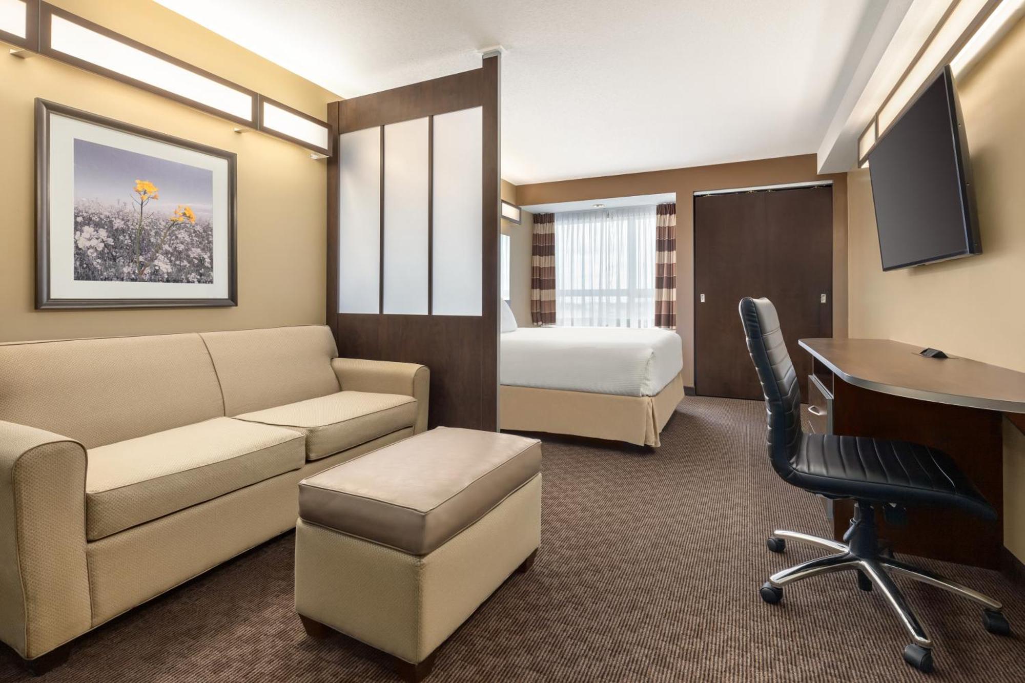 Business Queen Room - Non-Smoking