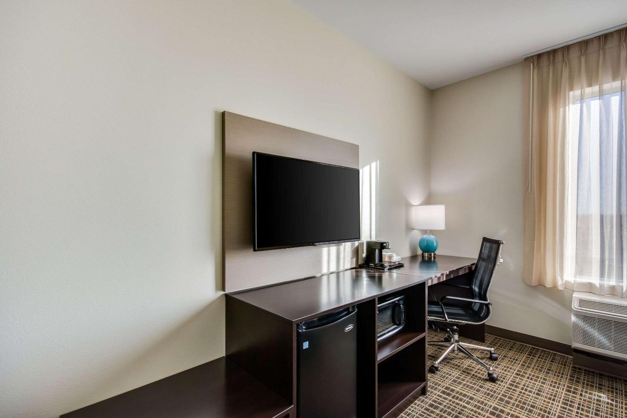 King Room - Accessible/Non-Smoking