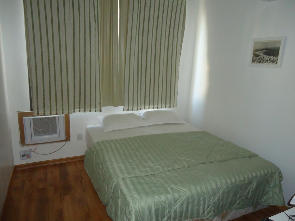 Quarto com Cama de Casal ou 2 de Solteiro