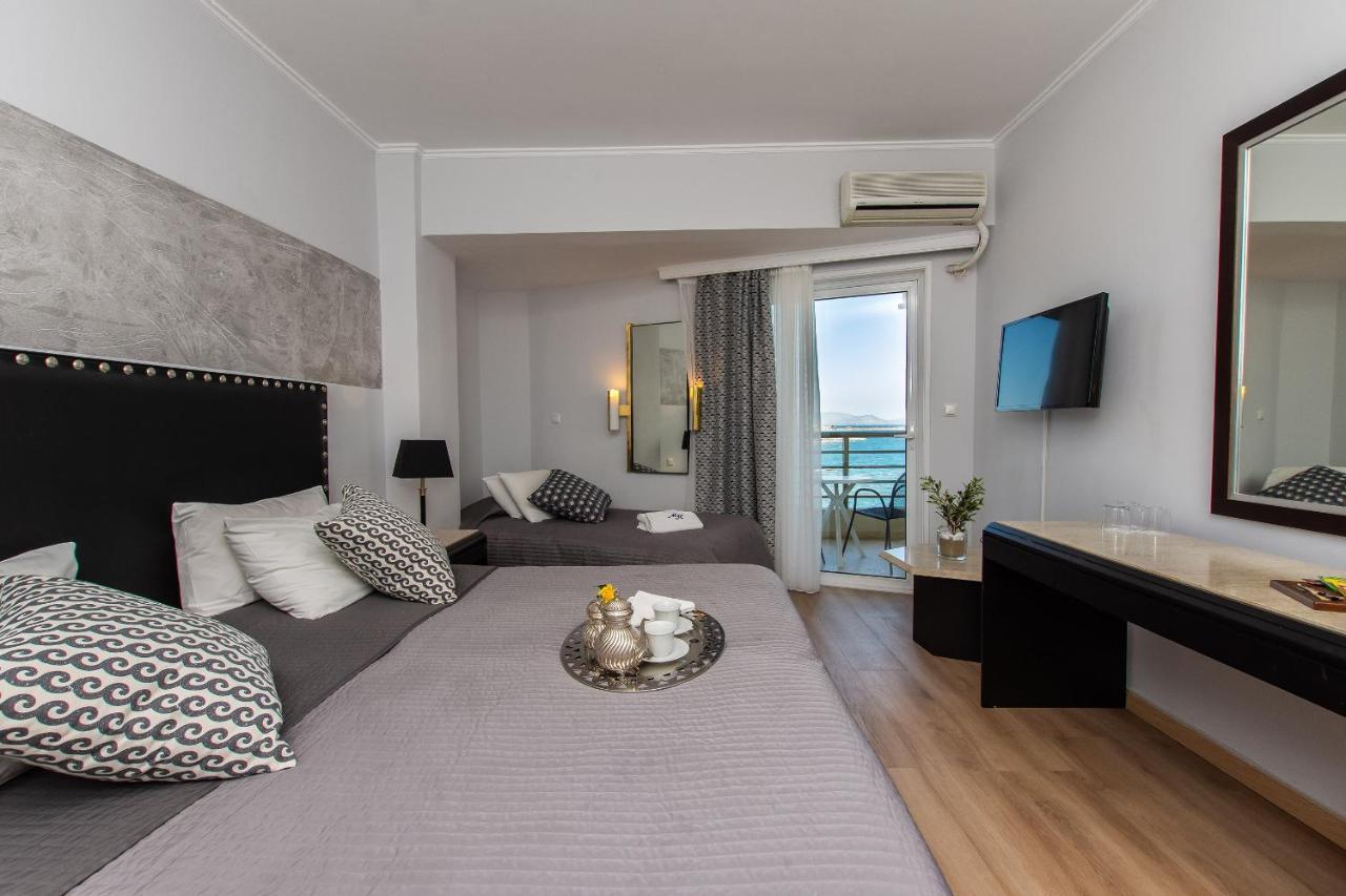 Triple Room with Sea View