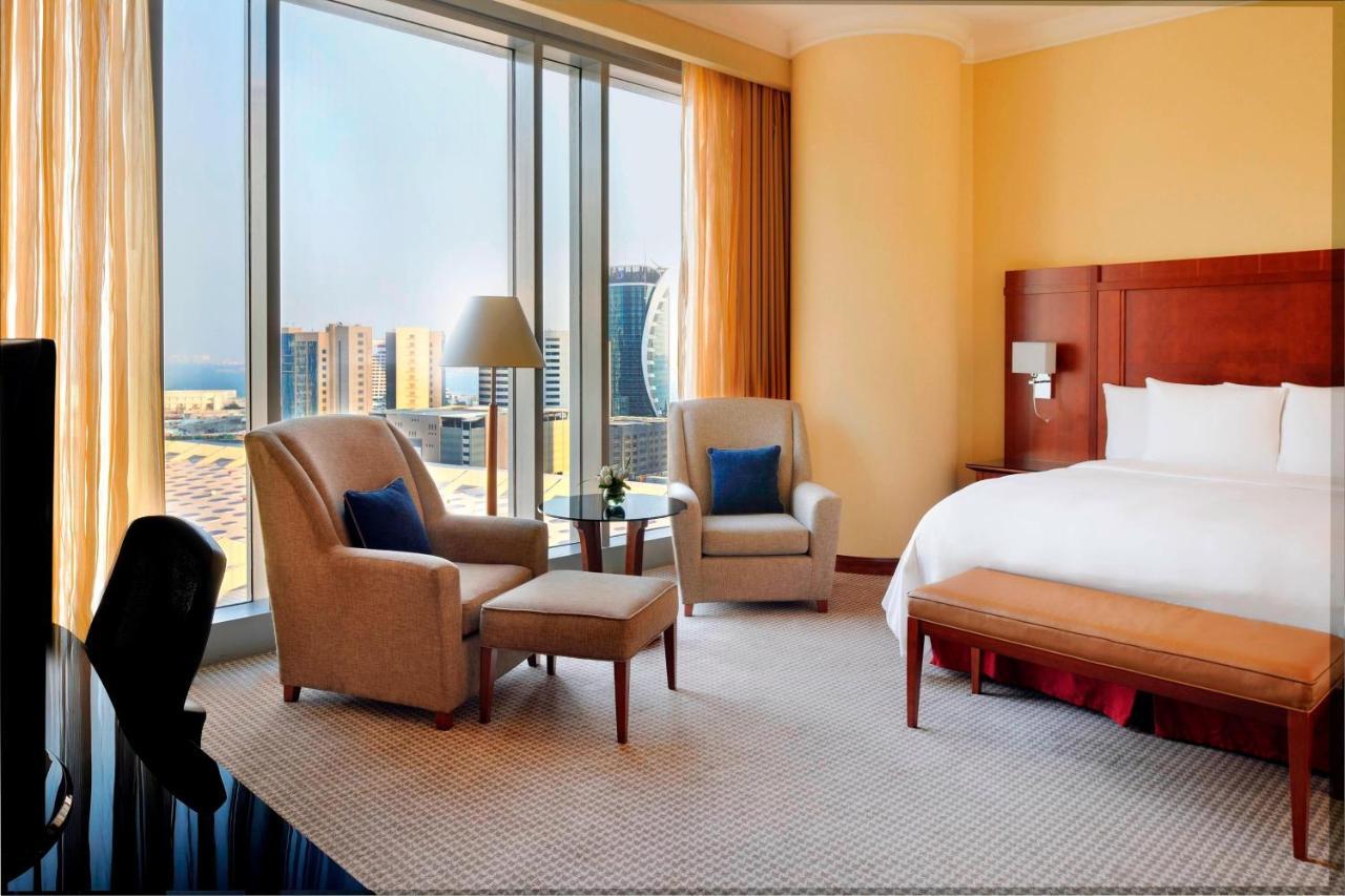 Family King Room with Beach Access