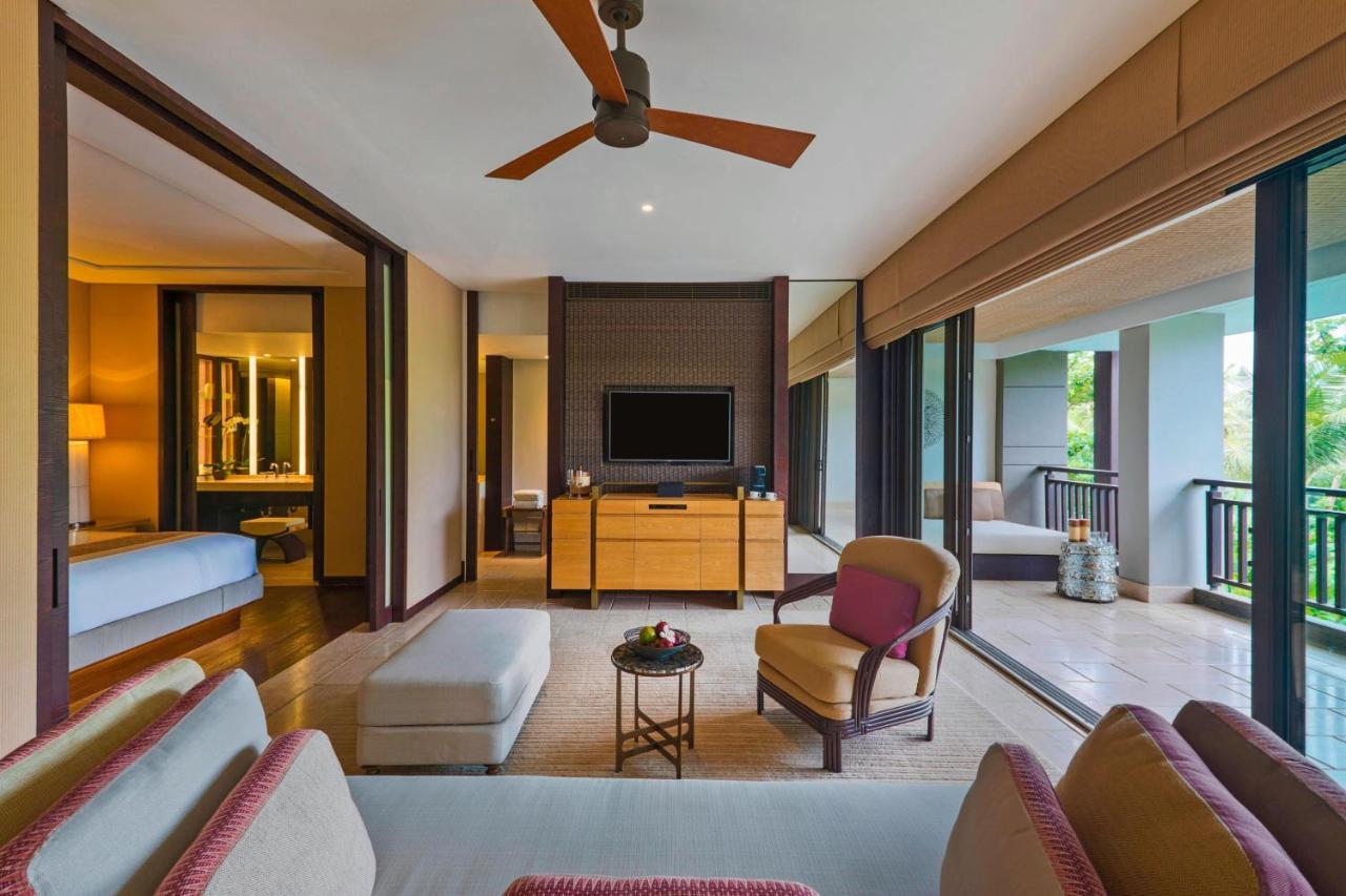 Ritz-Carlton Suite Daily Resort Activity,1357489772:JPEG
