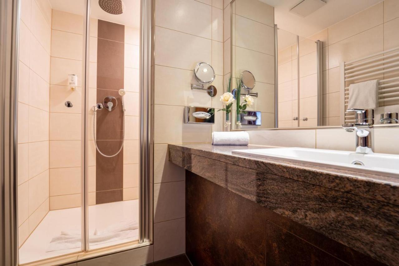 Großes Doppelzimmer