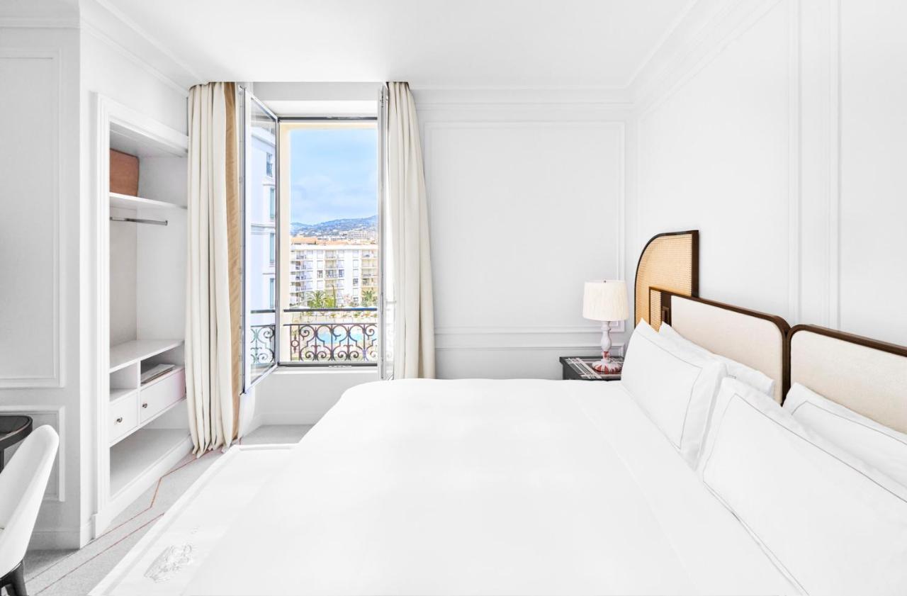 Habitación Premium con cama extragrande y vistas al jardín