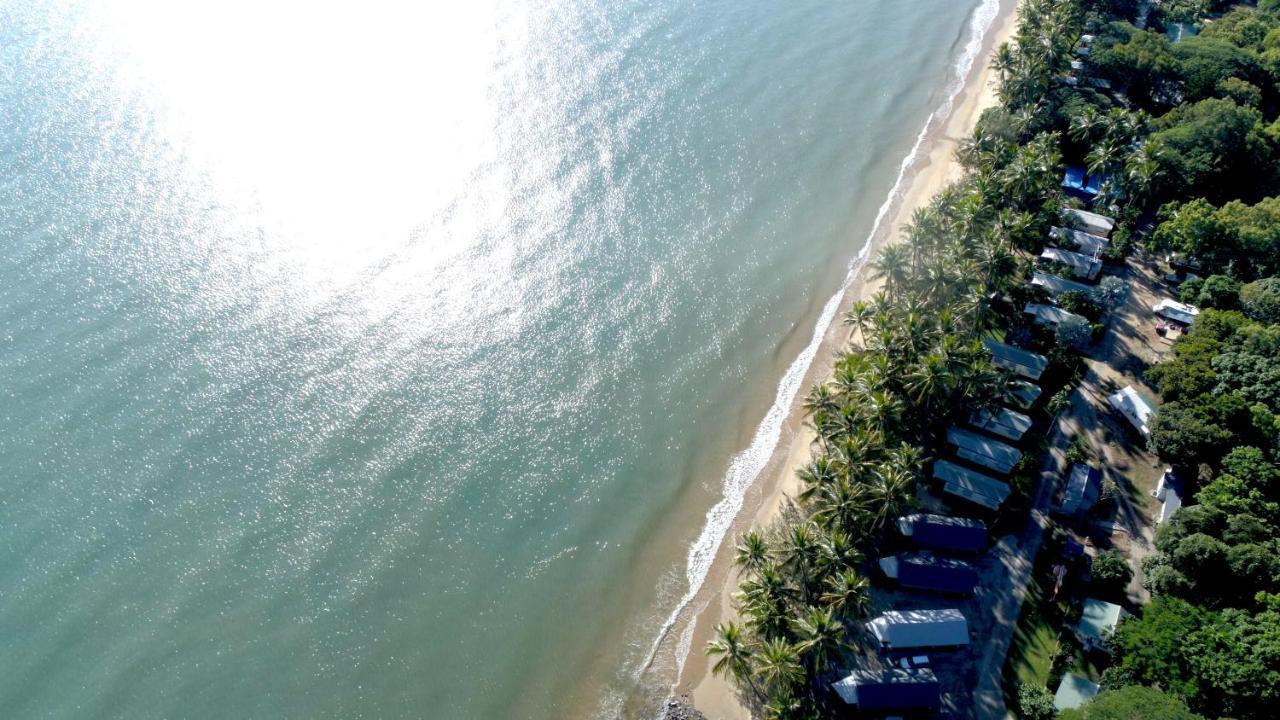 Two-Bedroom Bungalow with Ocean View - Beach Front