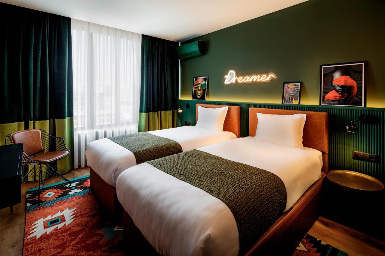 Chambre Lits Jumeaux de Luxe Rénovée