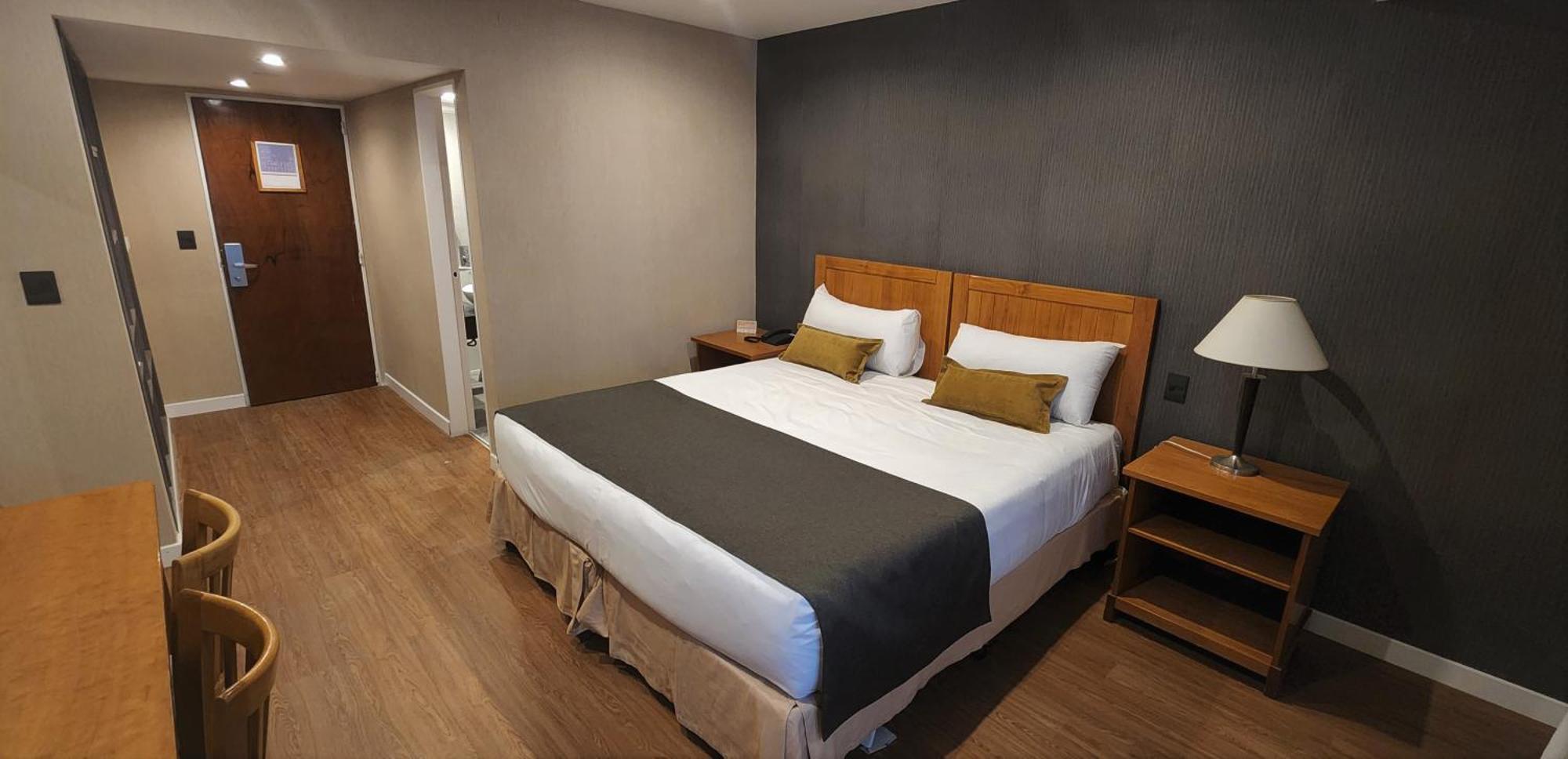 Quarto Duplo