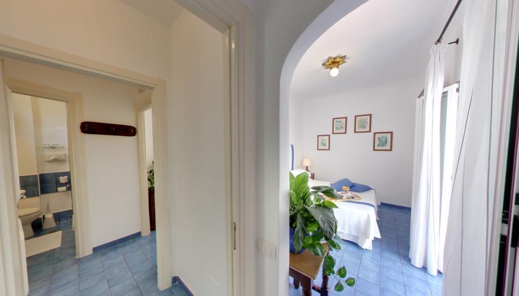 2 Zimmer mit Verbindungstür (2 Erwachsene + 2 Kinder)