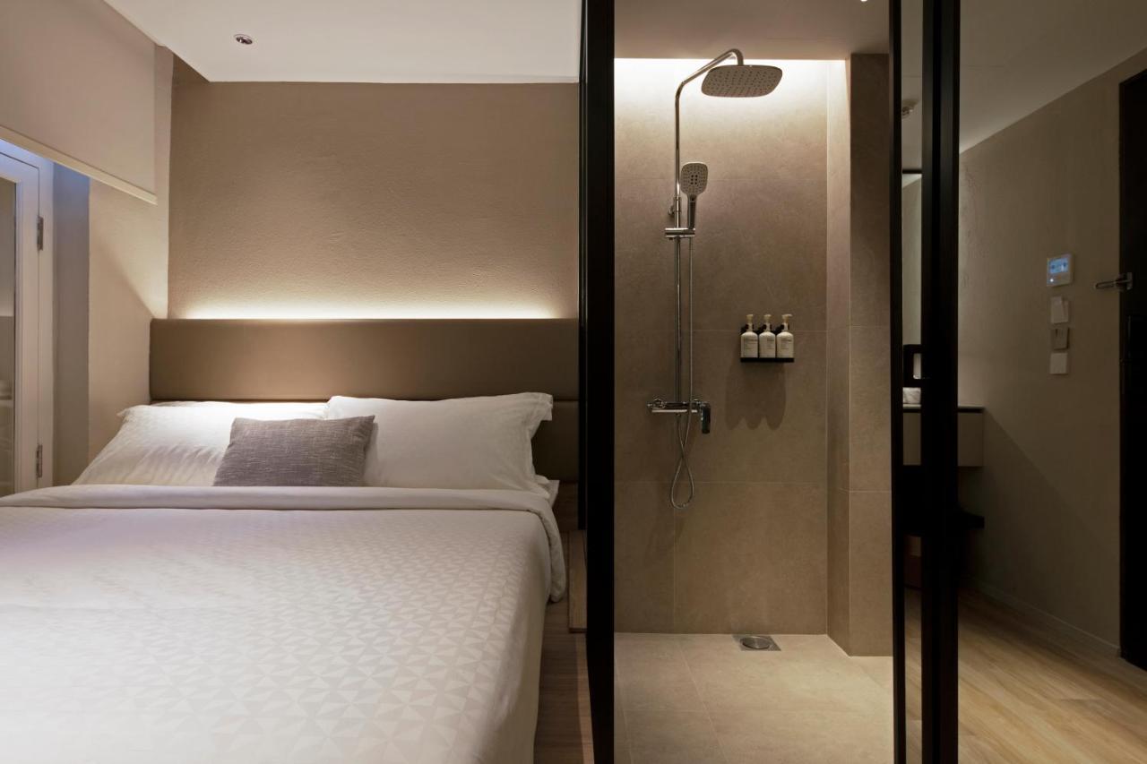 Executive Queen Room