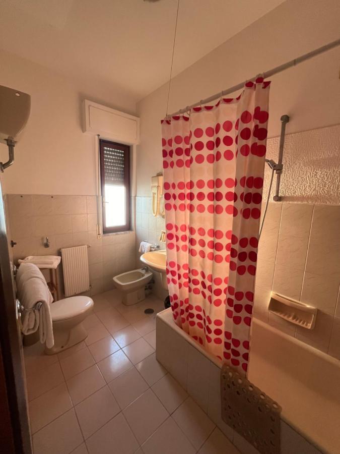 Camera Doppia con Letti Singoli con Bagno