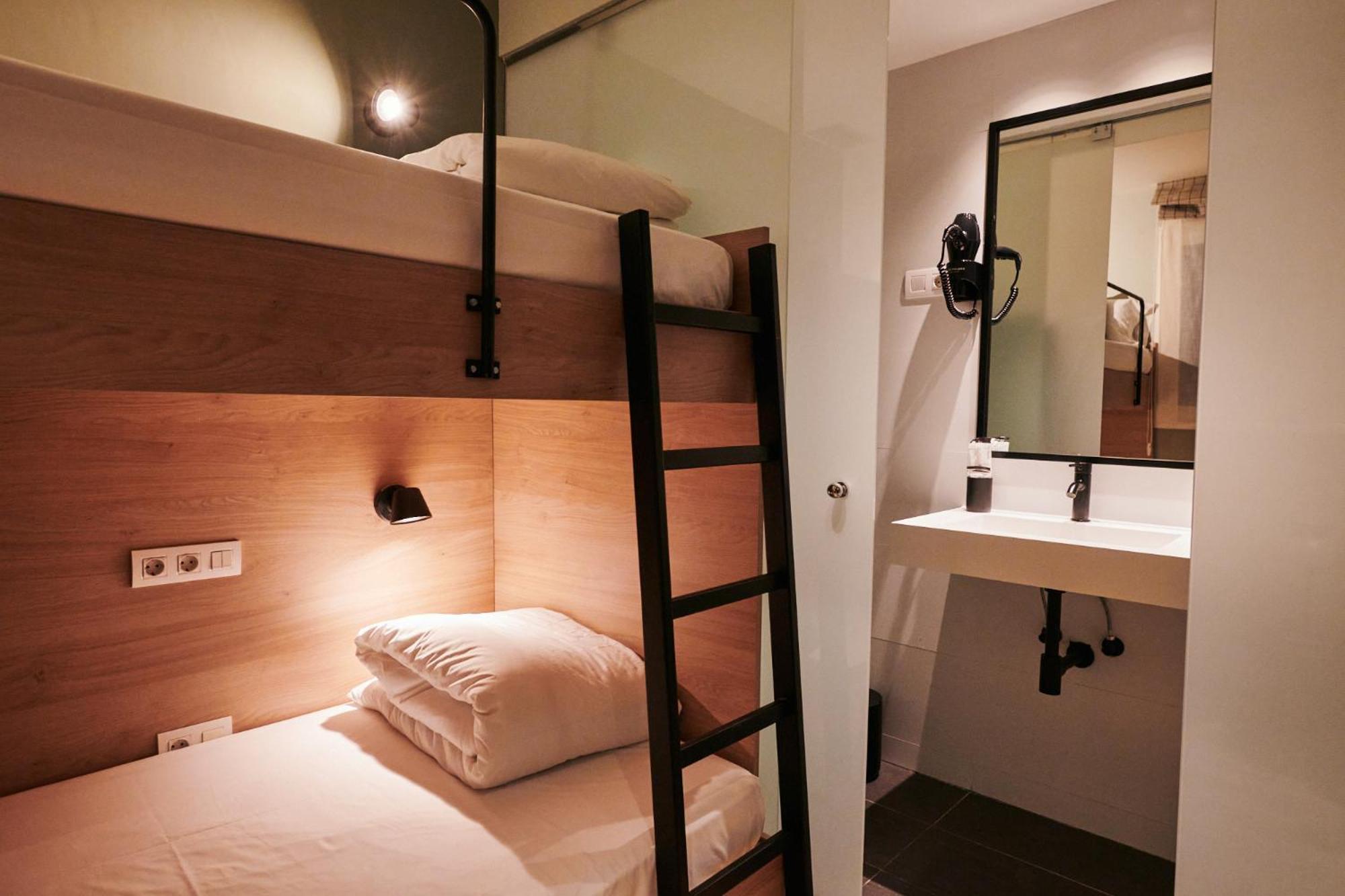Tweepersoonskamer met 2 Aparte Bedden