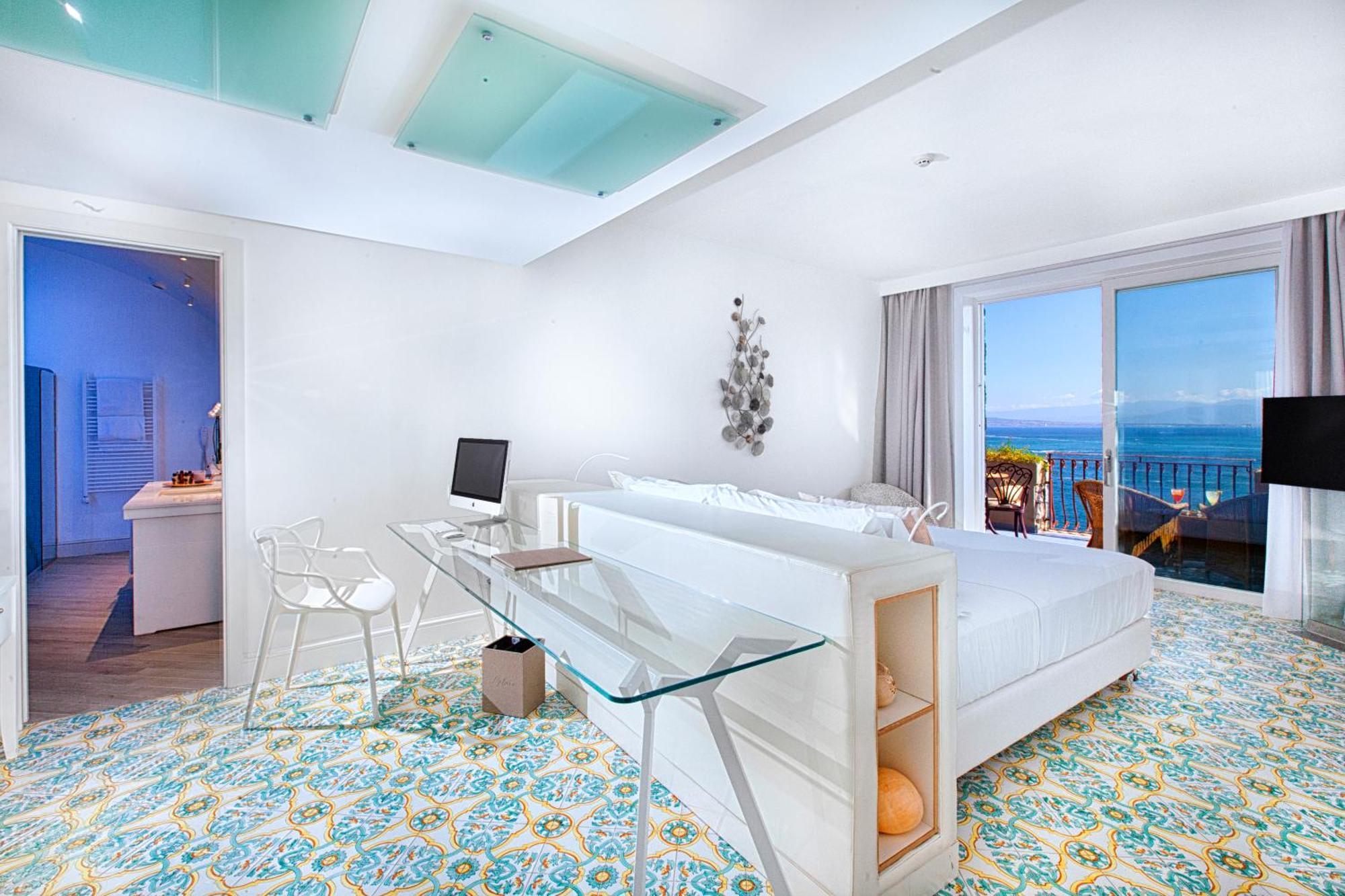 Suite Júnior Deluxe com Terraço e Vista Mar
