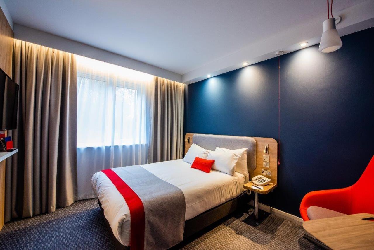 Chambre Double avec Petit-Déjeuner Chaud Gratuit - Accessible aux Personnes à Mobilité Réduite