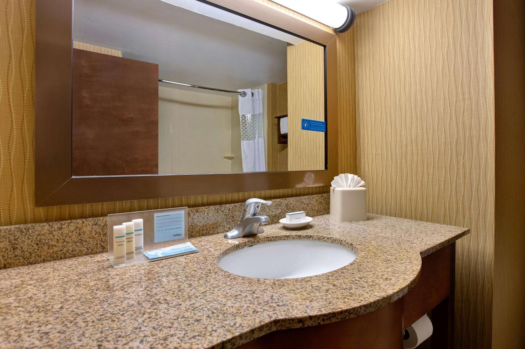 King Room with Spa Bath with Microwave and Refrigerator – Non-Smoking