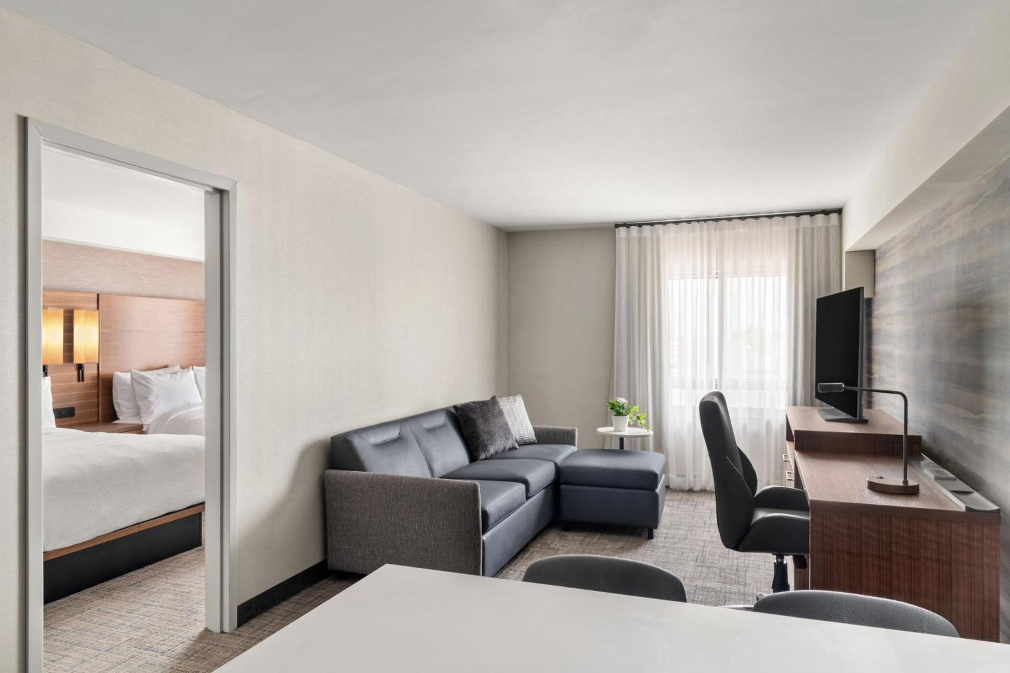 Suite 1 Chambre avec 2 Lits Queen-Size et Canapé-Lit
