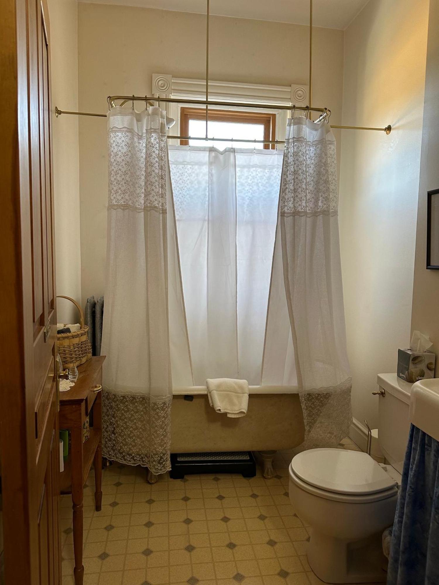 Standard Double Room with Shared Bathroom