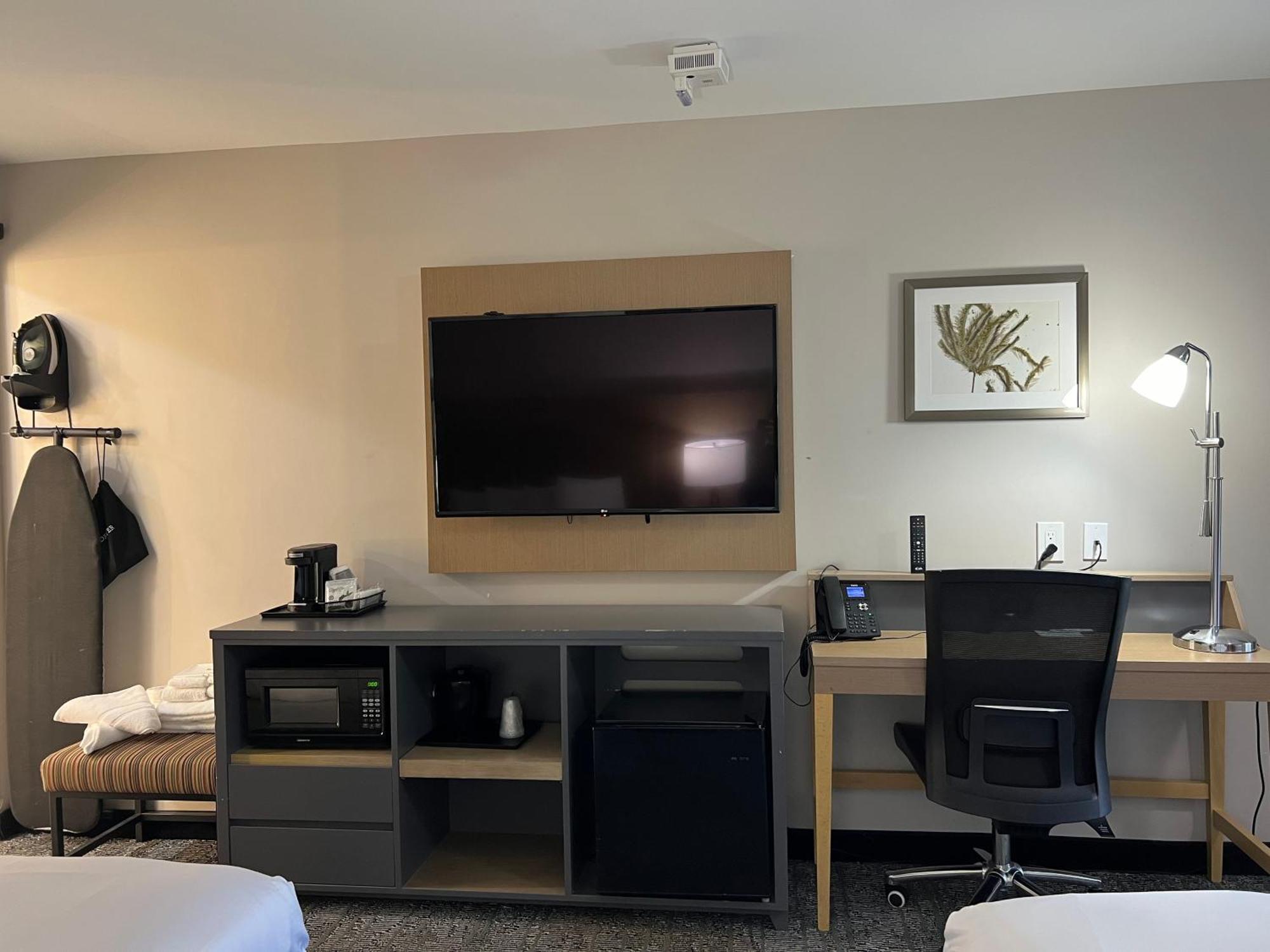 Double Room with Two Double Beds - Accessible/Non Smoking