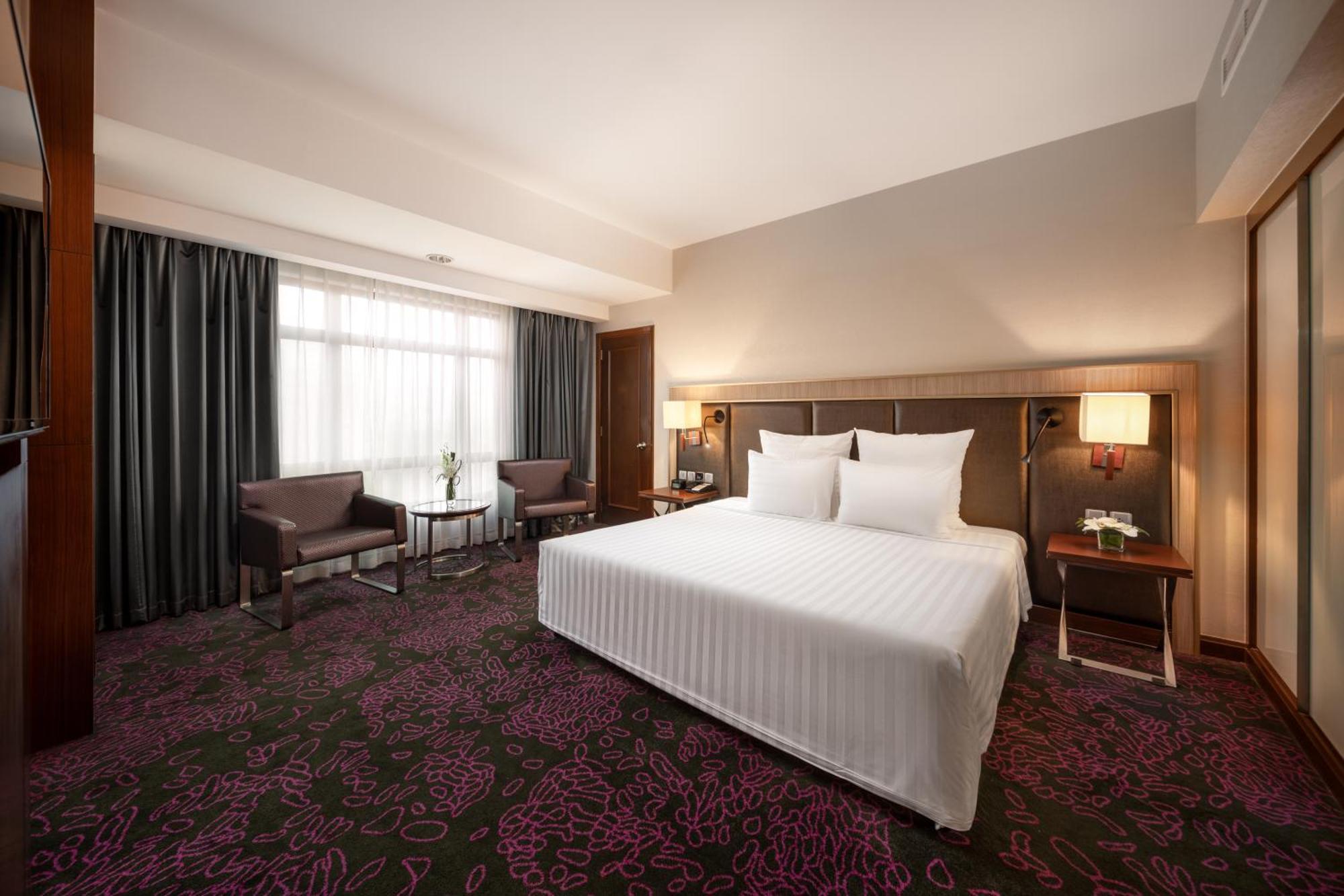 Day Use Offer (11:00 - 17:00) - Superior King Room with City View