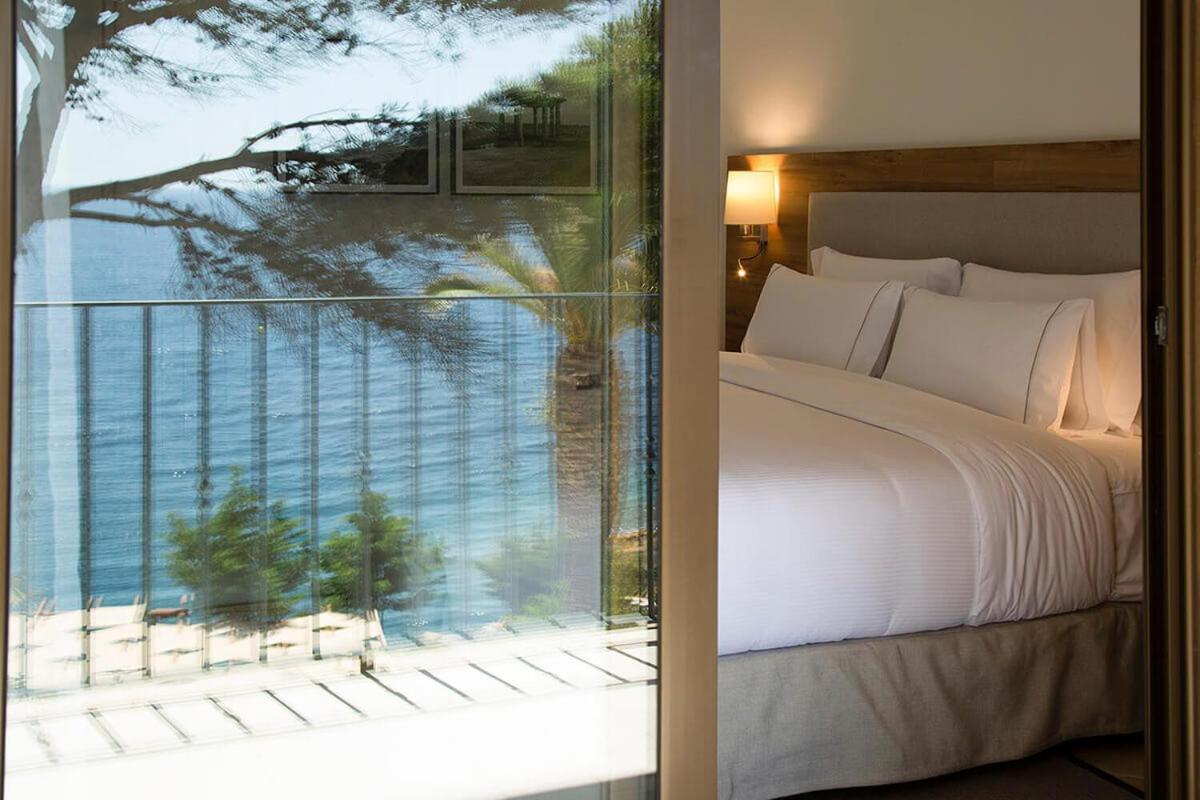 Tweepersoonskamer met 1 Tweepersoonsbed of 2 Aparte Bedden met Extra Bed en Uitzicht op Zee