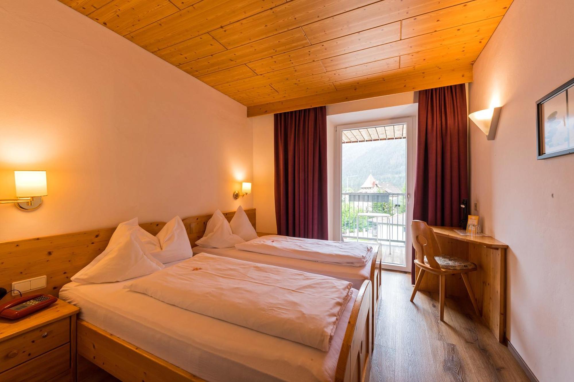 Petite Chambre Double ou Lits Jumeaux