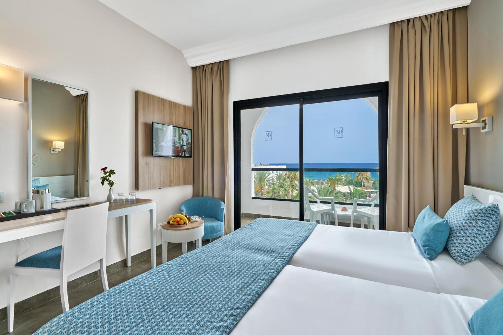 Habitación Triple con vistas al mar