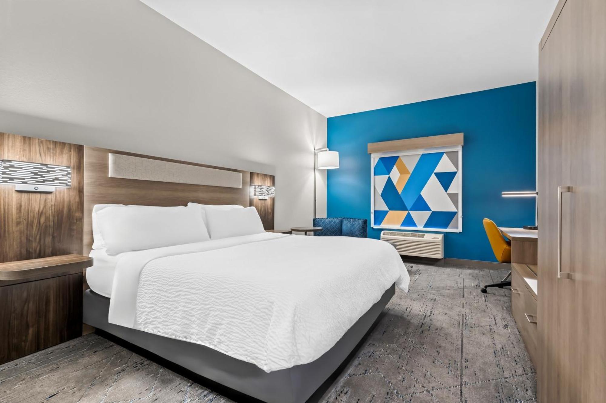 Standard King Room