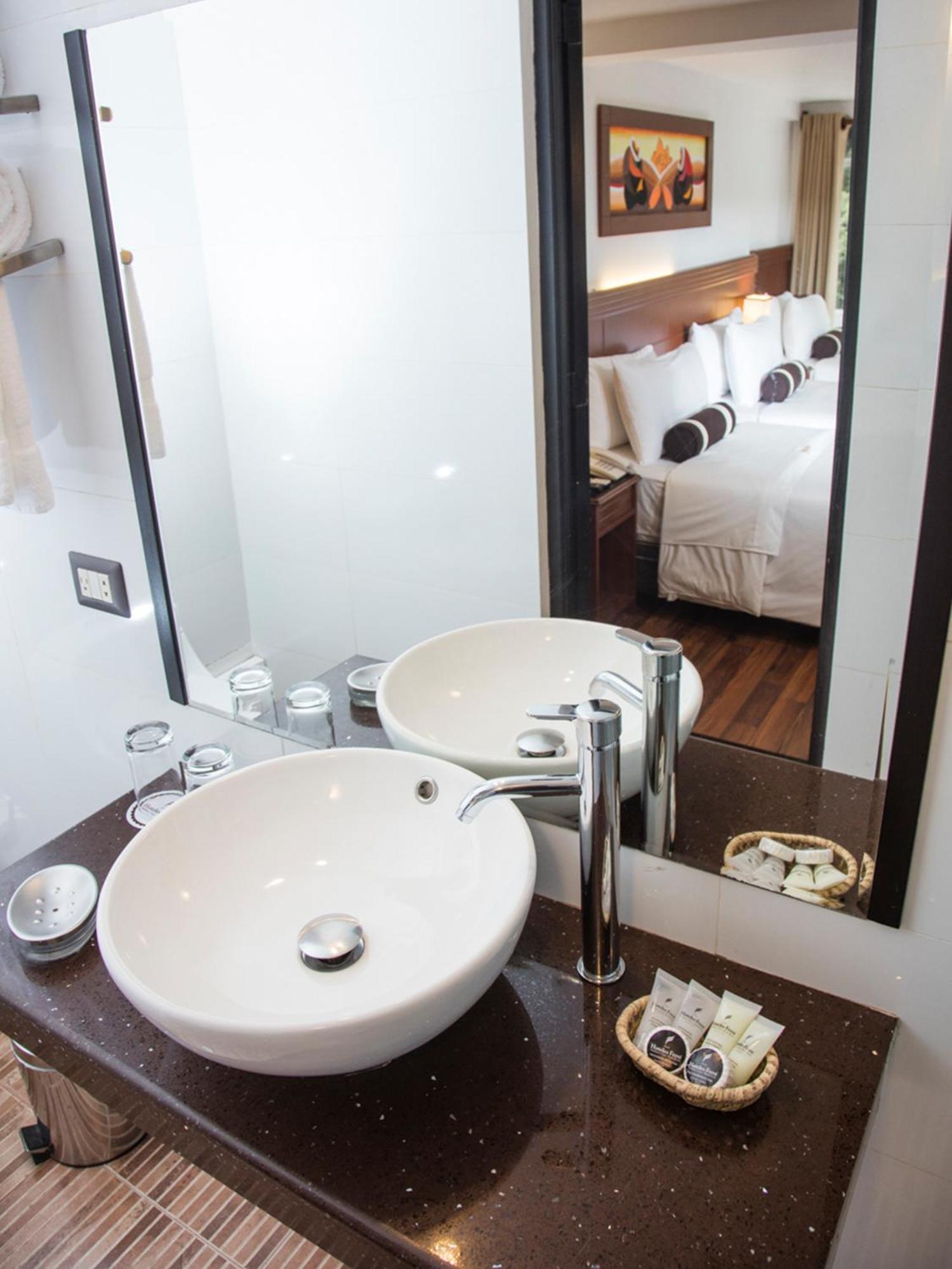 Dreibettzimmer mit Bergblick