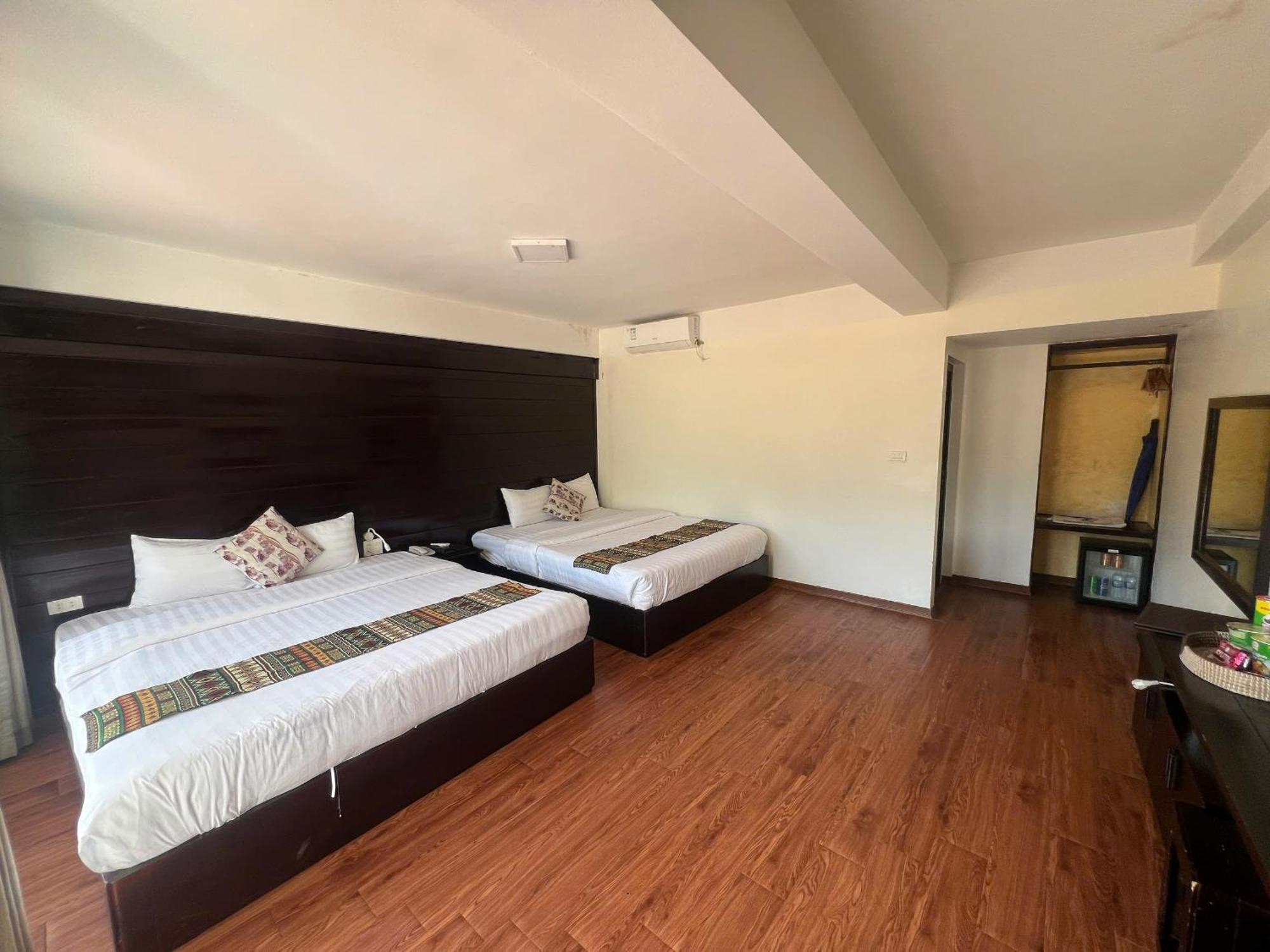 Deluxe Family Panoramic City View with Terrace