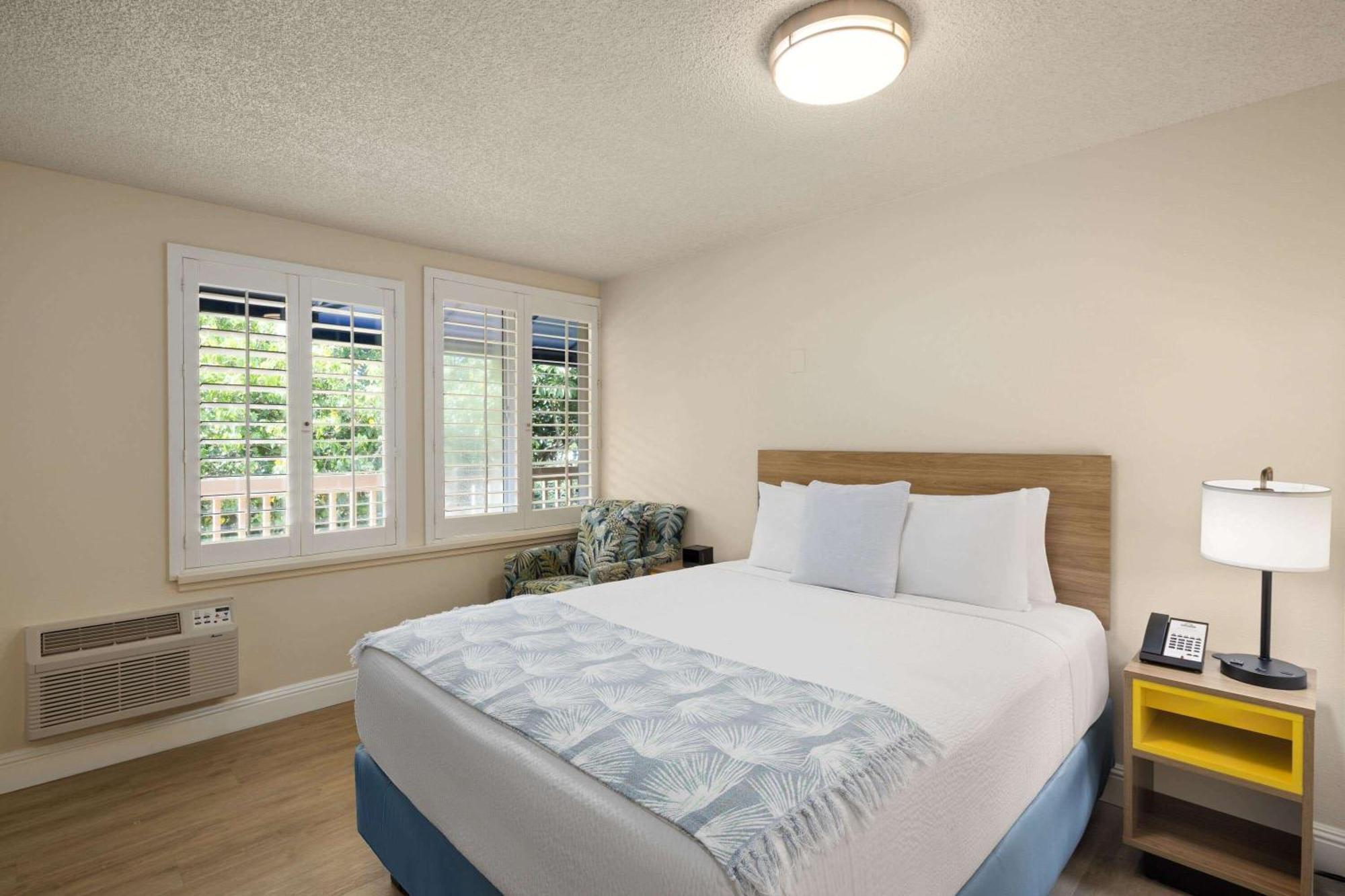 Suite mit 1 Schlafzimmer, Queensize-Bett und Meerblick - Nichtraucher