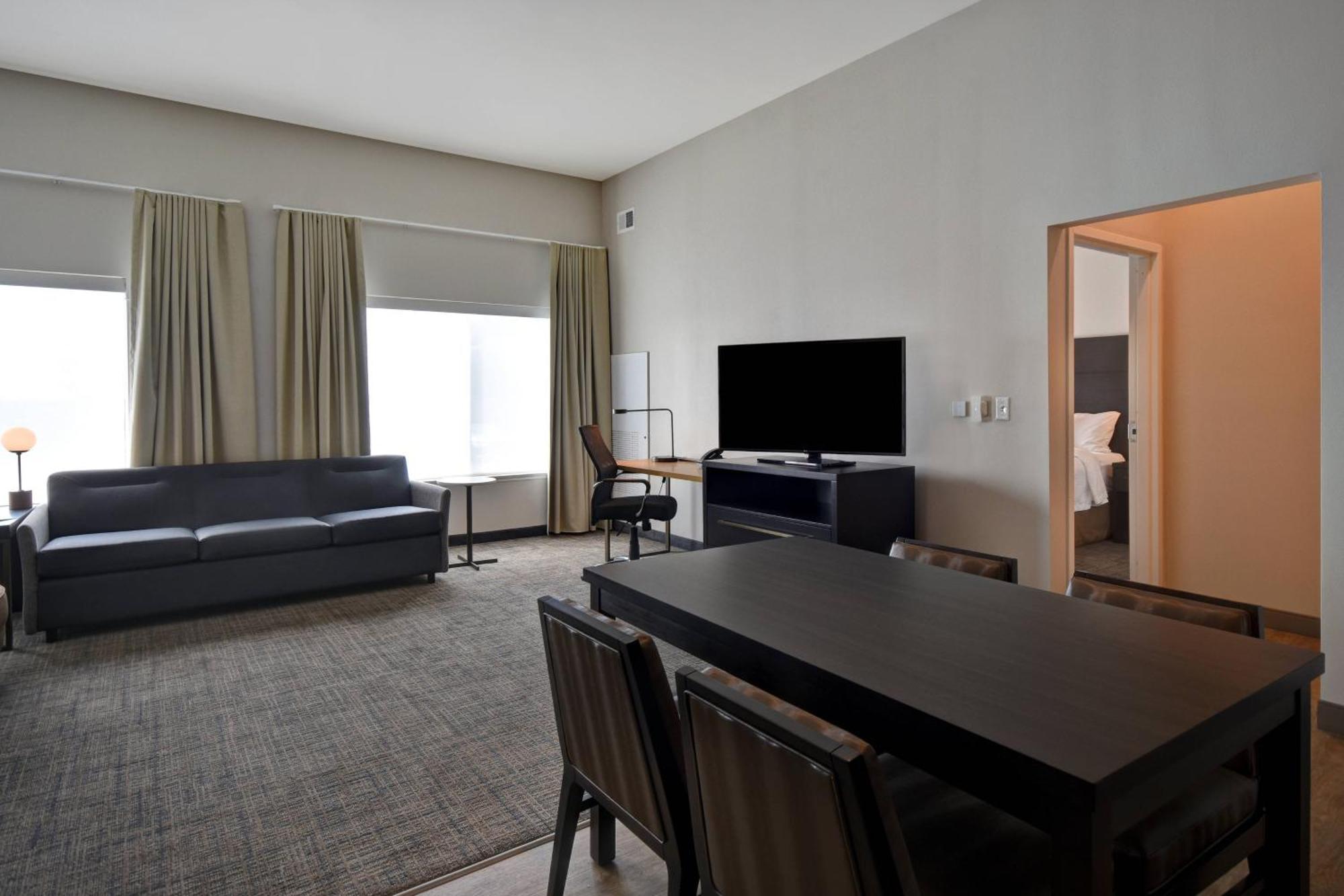 2 Bedroom Suite